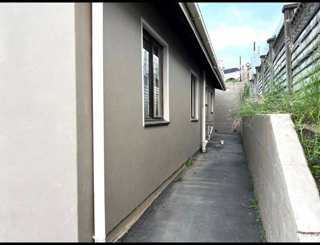 3 BEDROOM HOUSE FOR SALE IN NEWLANDS WEST